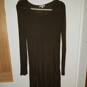 Long sleeve dress with pockets!